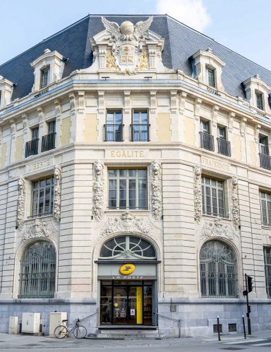 Devanture La Banque Postale à Pau