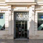 Devanture LCL Foch à Pau