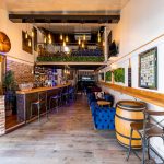 Salle du Oeno Bar au centre de Pau