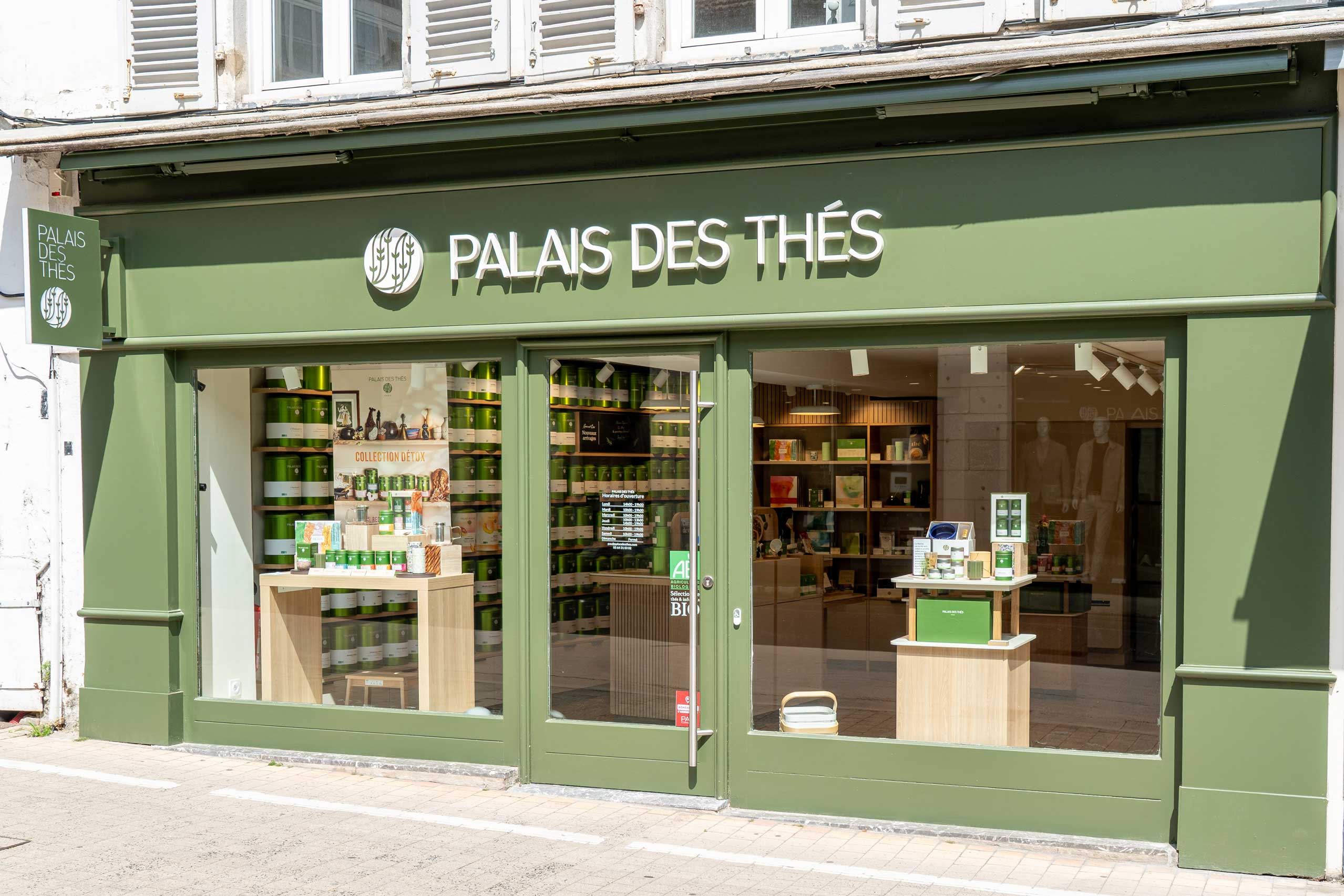 Devanture du Palais des thés